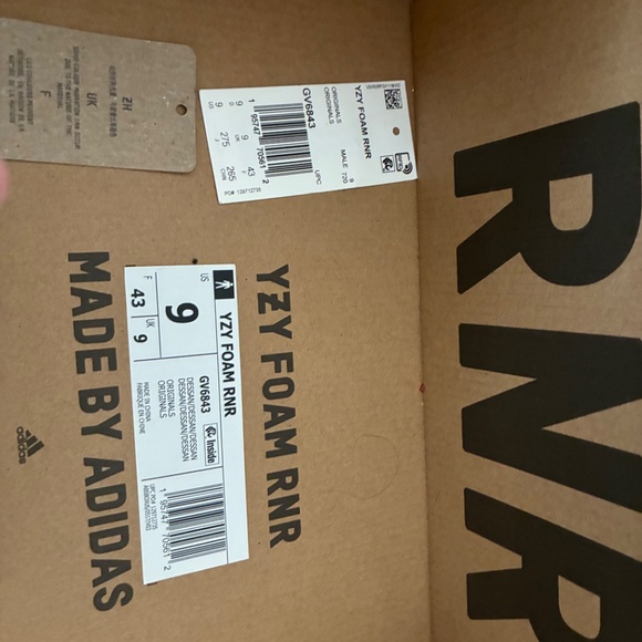 Yeezy Foam Runners main image 4